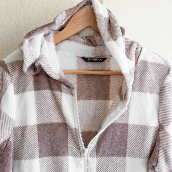 BloomChic Buffalo Plaid Lounge Set Size 10 – Zip Hoodie & Joggers, Super Soft! - Picture 6 of 9